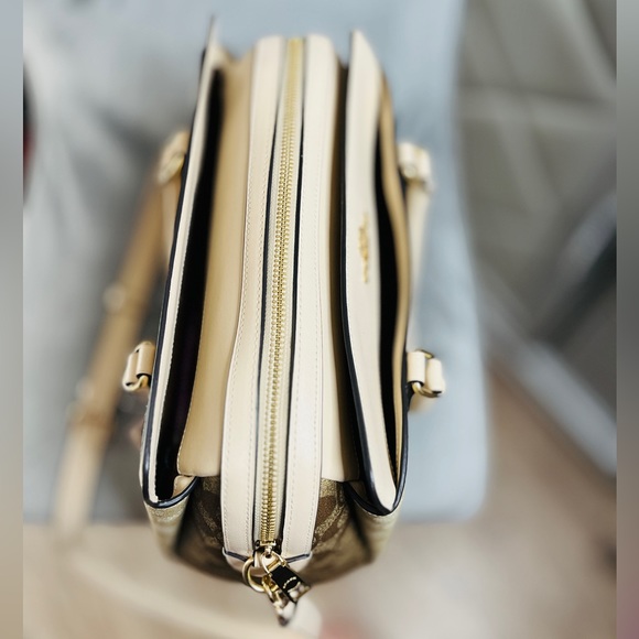 Coach Outlet Darcie Carryall Gold/Light Khaki Multi - Picture 3 of 6